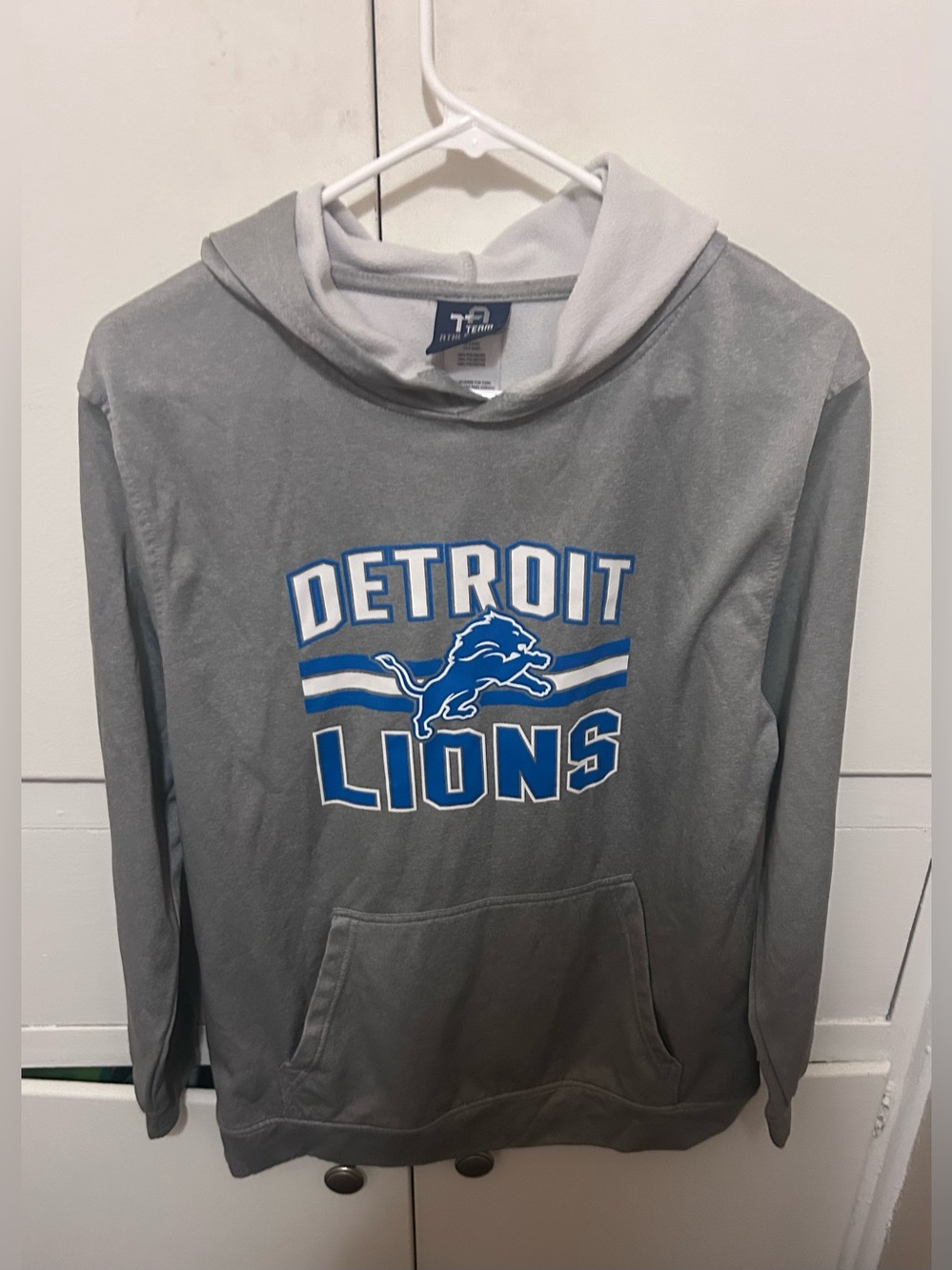 Detroit Lions BOYS size XL 18/20 hoodie